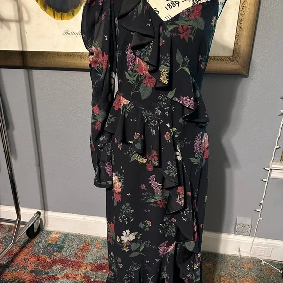- Amur size 0 Pasquale a one shoulder dress. Lined EUC